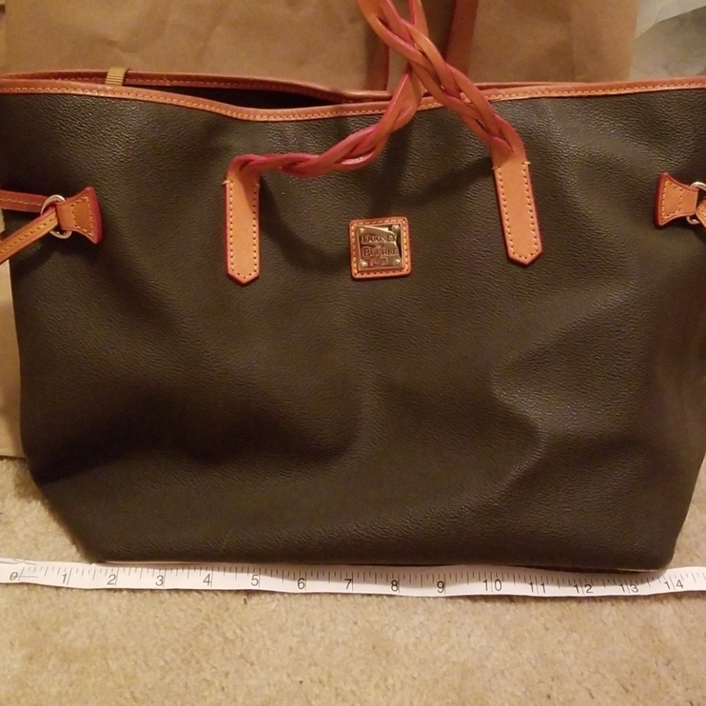 Dooney and bourke Bailey tote